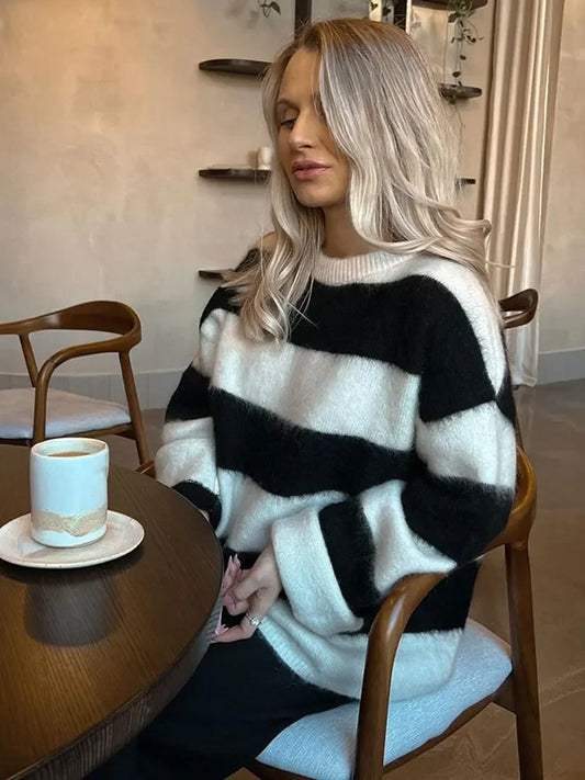 Black White Stripes Loose Casual Round Neck Warm Pullover Sweater